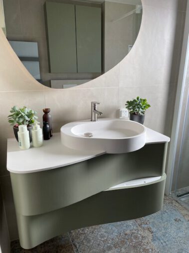 Groen badkamermeubel Ubachsberg oktober 2025